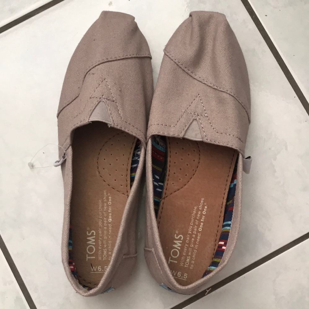 Toms women Light Gray/cream canvas classics